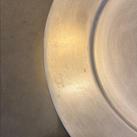 Crate & Barrel Shindig Charger - Picture 2 of 7